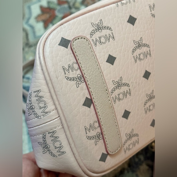 MCM - Picture 3 of 6